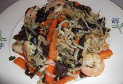 Recette Dukan : Méli-mélo de crevettes et légumes façon rouleau de printemps