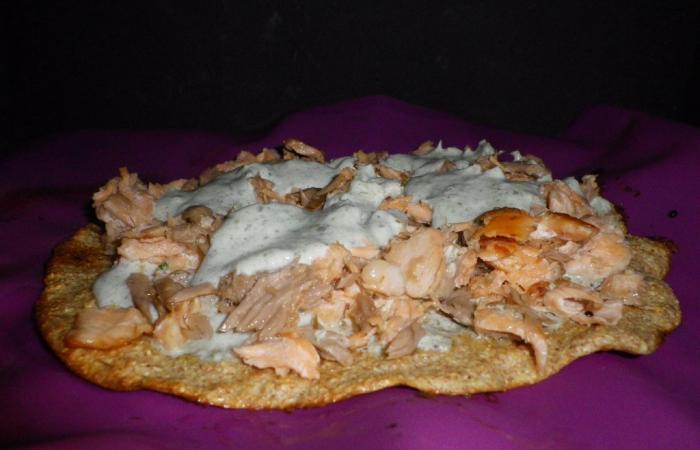 R�gime Dukan (recette minceur) : Pizza saumon/thon extra, sans tol�r� #dukan https://www.proteinaute.com/recette-pizza-saumon-thon-extra-sans-tolere-3980.html
