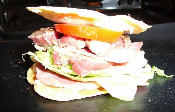 R�gime Dukan (recette minceur) : Cheeseburger � ma fa�on #dukan https://www.proteinaute.com/recette-cheeseburger-a-ma-facon-4166.html