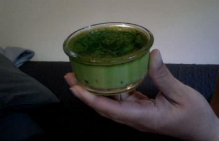 Régime Dukan (recette minceur) : Flans aux oeufs à la pistache et fève Tonka #dukan https://www.proteinaute.com/recette-flans-aux-oeufs-a-la-pistache-et-feve-tonka-4427.html