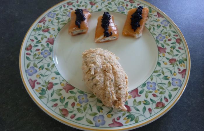 R�gime Dukan (recette minceur) : Roul� de saumon avec ses rillettes fraiches #dukan https://www.proteinaute.com/recette-roule-de-saumon-avec-ses-rillettes-fraiches-4488.html