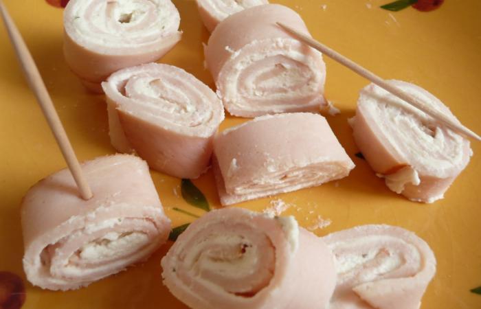 R�gime Dukan (recette minceur) : Amuse-bouches jambon fromage ail et fines herbes #dukan https://www.proteinaute.com/recette-amuse-bouches-jambon-fromage-ail-et-fines-herbes-459.html