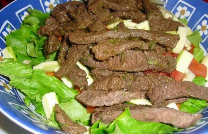 Régime Dukan (recette minceur) : Salade au boeuf, note asiatique #dukan https://www.proteinaute.com/recette-salade-au-boeuf-note-asiatique-4624.html
