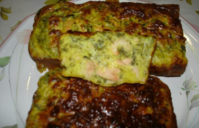 Régime Dukan (recette minceur) : Cake saumon/oseille/crevettes #dukan https://www.proteinaute.com/recette-cake-saumon-oseille-crevettes-4625.html