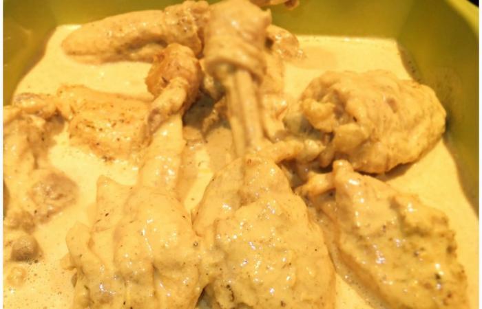 Rgime Dukan (recette minceur) : Poulet curry-coco fromage blanc #dukan https://www.proteinaute.com/recette-poulet-curry-coco-fromage-blanc-4652.html