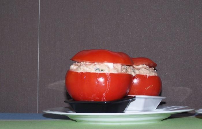 Rgime Dukan (recette minceur) : Tomate surprise au thon #dukan https://www.proteinaute.com/recette-tomate-surprise-au-thon-4738.html