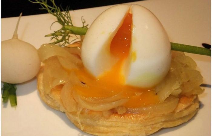 Régime Dukan (recette minceur) : Oeuf mollet sur lit d'oignons confits #dukan https://www.proteinaute.com/recette-oeuf-mollet-sur-lit-d-oignons-confits-4751.html