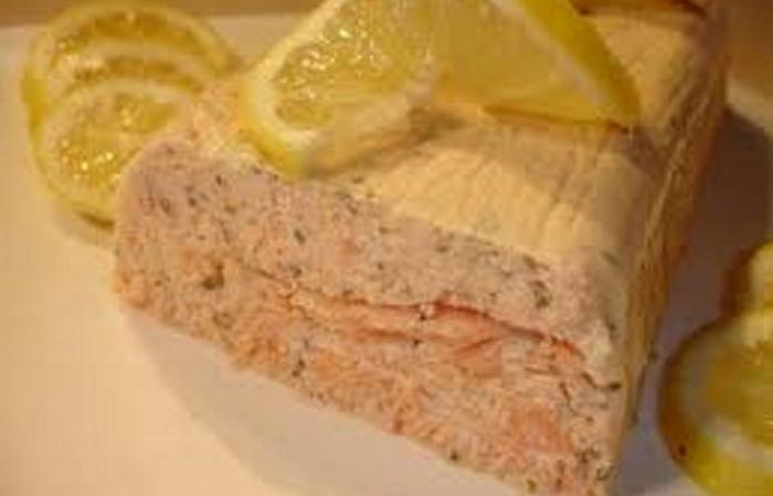 Régime Dukan (recette minceur) : Terrine de saumon #dukan https://www.proteinaute.com/recette-terrine-de-saumon-4862.html