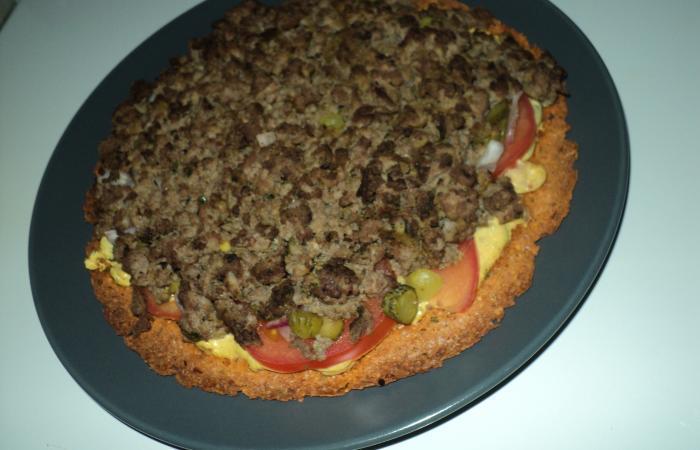Régime Dukan (recette minceur) : Pizza au steak haché  #dukan https://www.proteinaute.com/recette-pizza-au-steak-hache-4891.html
