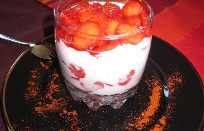 Rgime Dukan (recette minceur) : Verrines fraises bioflan framboises #dukan https://www.proteinaute.com/recette-verrines-fraises-bioflan-framboises-4899.html