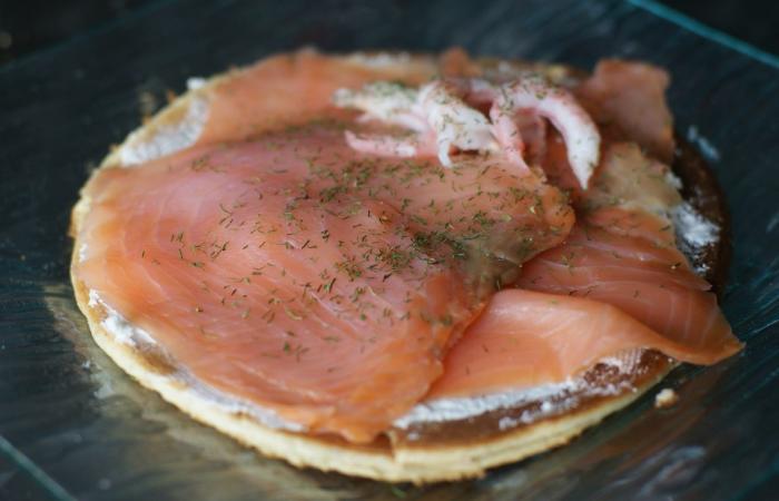 R�gime Dukan (recette minceur) : Pizza au saumon et carr� frais  #dukan https://www.proteinaute.com/recette-pizza-au-saumon-et-carre-frais-4907.html