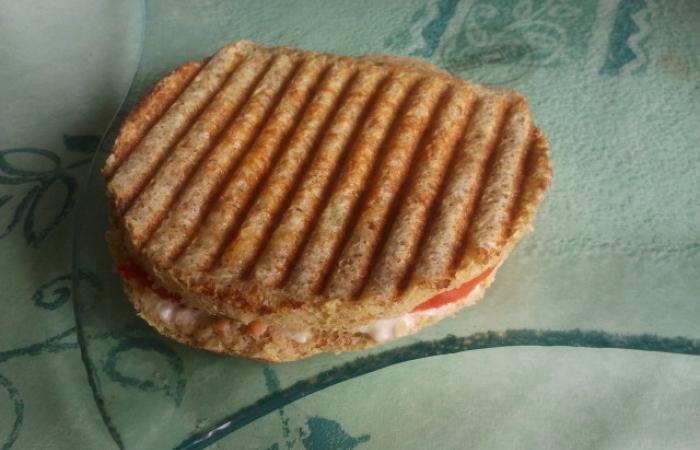 R�gime Dukan (recette minceur) : Panini saumon fum� #dukan https://www.proteinaute.com/recette-panini-saumon-fume-5006.html