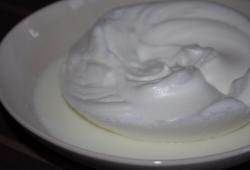 Recette Dukan : Iles flottantes toutes blanches sans jaune d'oeuf 