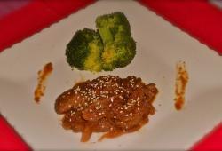 Recette Dukan : Saut� de boeuf caram�lis� et bouquet de brocoli vapeur