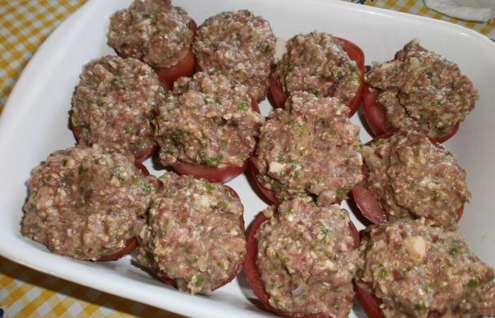 Régime Dukan (recette minceur) : Tomates farcies façon Friska #dukan https://www.proteinaute.com/recette-tomates-farcies-facon-friska-5601.html