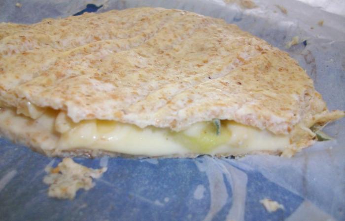 R�gime Dukan (recette minceur) : Chausson pomme/reblochon #dukan https://www.proteinaute.com/recette-chausson-pomme-reblochon-5619.html