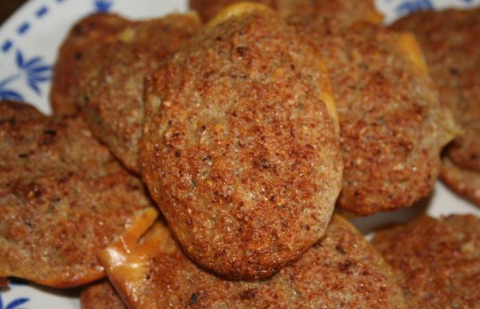 Rgime Dukan (recette minceur) : Biscuits apritif sals au jambon #dukan https://www.proteinaute.com/recette-biscuits-aperitif-sales-au-jambon-5623.html