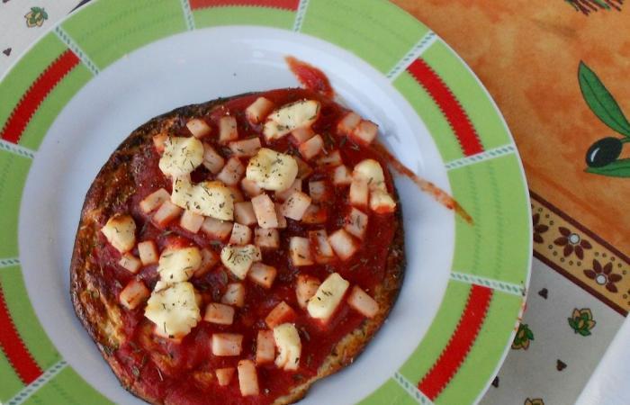 R�gime Dukan (recette minceur) : Pizza aux d�s de poulet #dukan https://www.proteinaute.com/recette-pizza-aux-des-de-poulet-5665.html