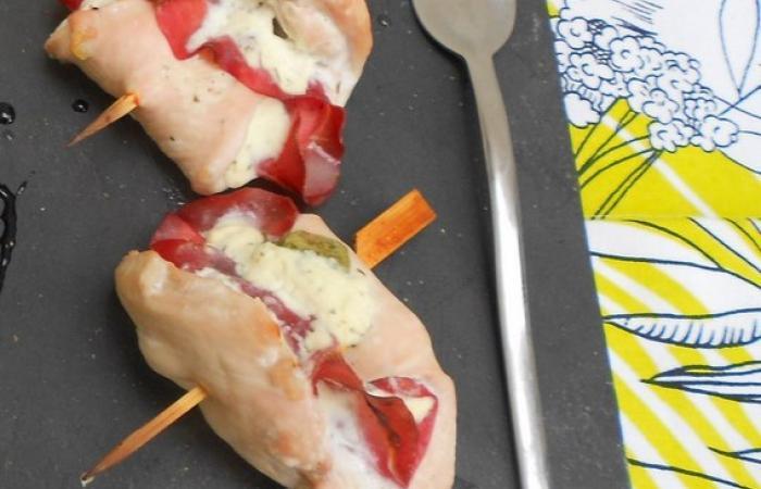 Régime Dukan (recette minceur) : Roulade de poulet, bresaola et Carré frais #dukan https://www.proteinaute.com/recette-roulade-de-poulet-bresaola-et-carre-frais-5761.html