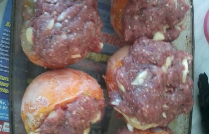 R�gime Dukan (recette minceur) : Tomates  farcies aux 3 viandes #dukan https://www.proteinaute.com/recette-tomates-farcies-aux-3-viandes-5946.html