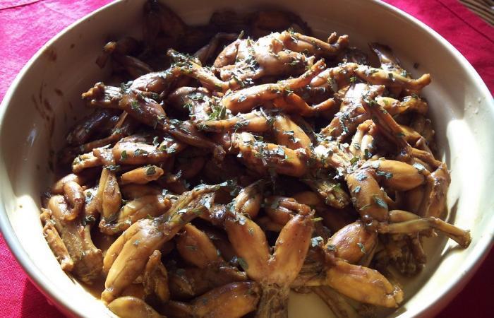 R�gime Dukan (recette minceur) : Cuisses de grenouilles sauce soja #dukan https://www.proteinaute.com/recette-cuisses-de-grenouilles-sauce-soja-6079.html