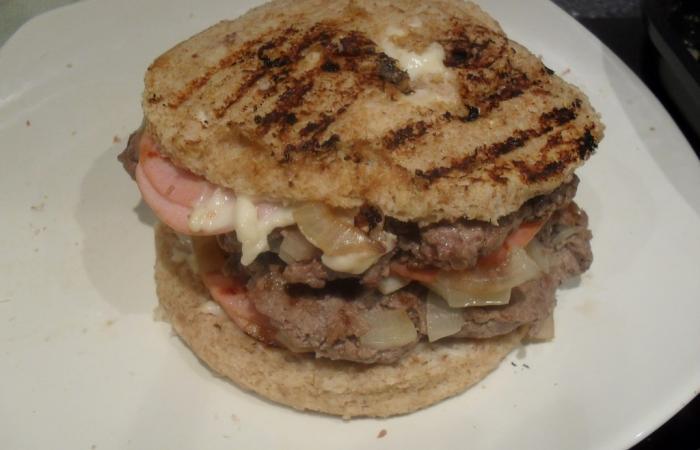 Rgime Dukan (recette minceur) : Burger Sckrap #dukan https://www.proteinaute.com/recette-burger-sckrap-6141.html
