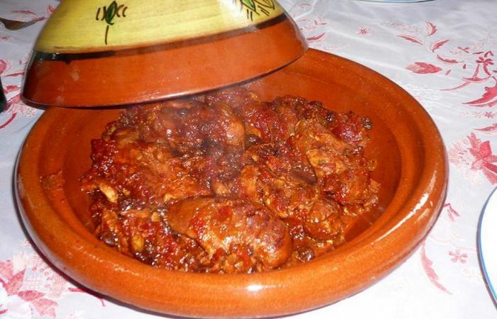 Rgime Dukan (recette minceur) : Tajine de poulet  la tomate #dukan https://www.proteinaute.com/recette-tajine-de-poulet-a-la-tomate-6170.html