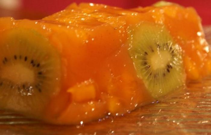 R�gime Dukan (recette minceur) : Fruits en gel�e de pamplemousse #dukan https://www.proteinaute.com/recette-fruits-en-gelee-de-pamplemousse-6180.html