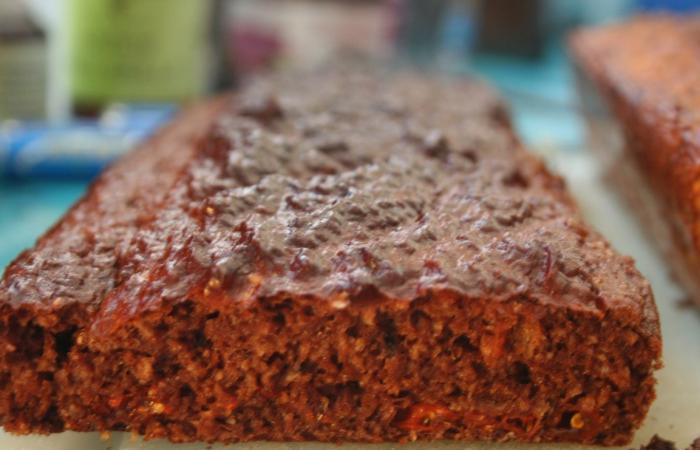 Régime Dukan (recette minceur) : Cake moelleux au chocolat #dukan https://www.proteinaute.com/recette-cake-moelleux-au-chocolat-6244.html