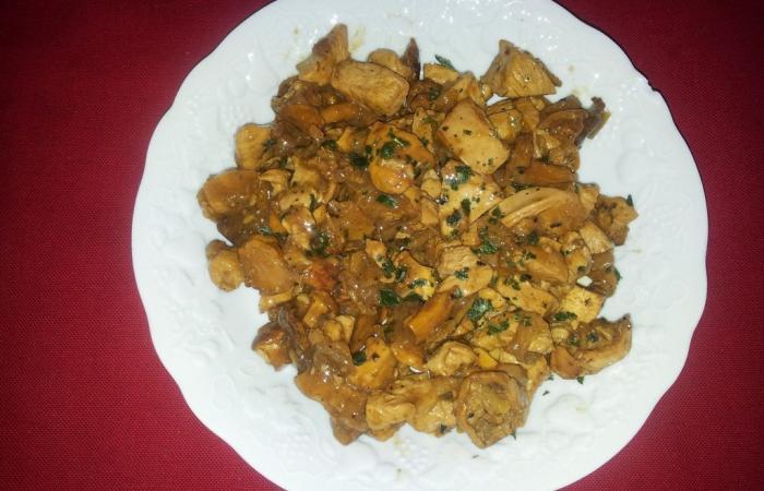 Régime Dukan (recette minceur) : Emincé de poulet gingembre champignons #dukan https://www.proteinaute.com/recette-emince-de-poulet-gingembre-champignons-6270.html