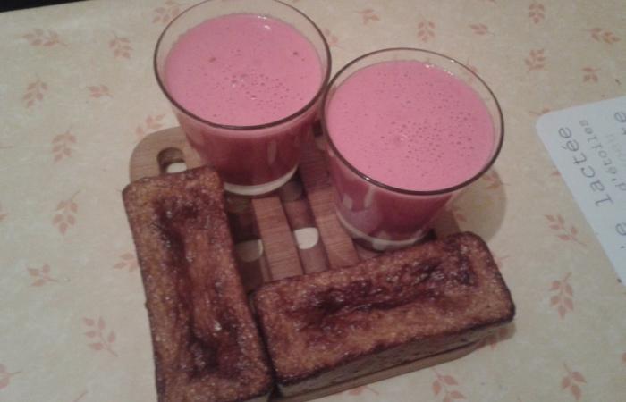 Régime Dukan (recette minceur) : Goûter Gourmand : Cake aux sons et crème, flan ou gelée de framboise sans toléré #dukan https://www.proteinaute.com/recette-gouter-gourmand-cake-aux-sons-et-creme-flan-ou-gelee-de-framboise-sans-tolere-6283.html