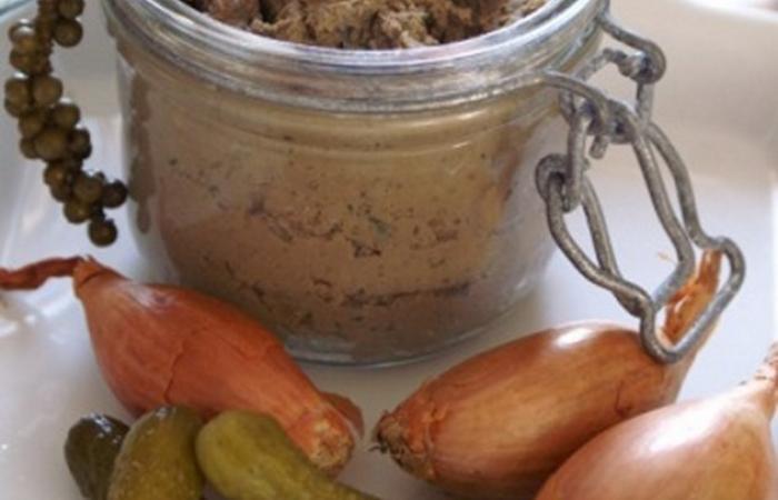 Régime Dukan (recette minceur) : Tartinade de foie de volaille au poivre vert et vinaigre de framboise #dukan https://www.proteinaute.com/recette-tartinade-de-foie-de-volaille-au-poivre-vert-et-vinaigre-de-framboise-6325.html