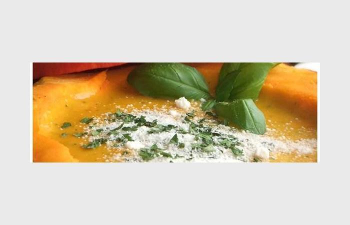 Régime Dukan (recette minceur) : Velouté de Potimaron #dukan https://www.proteinaute.com/recette-veloute-de-potimaron-6508.html
