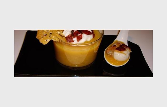 R�gime Dukan (recette minceur) : Soupe de courge, mousse a l'infusion des grisons et Saint Jacques #dukan https://www.proteinaute.com/recette-soupe-de-courge-mousse-a-l-infusion-des-grisons-et-saint-jacques-6685.html