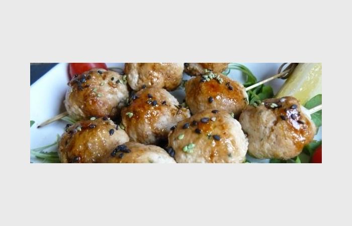 R�gime Dukan (recette minceur) : Tsukun� (brochette de boulettes de poulet japonaises) #dukan https://www.proteinaute.com/recette-tsukune-brochette-de-boulettes-de-poulet-japonaises-6860.html