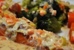 Recette Dukan : Pavé de saumon frais sauce citronée et petits légumes