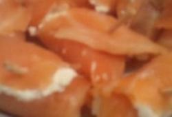 Recette Dukan : Amuse-bouches saumon fumé carré frais ail et fines herbes