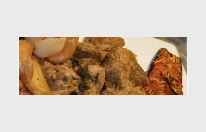 Rgime Dukan (recette minceur) : Cuisse de dinde au curry dsosse a l'ail confit #dukan https://www.proteinaute.com/recette-cuisse-de-dinde-au-curry-desossee-a-l-ail-confit-6966.html