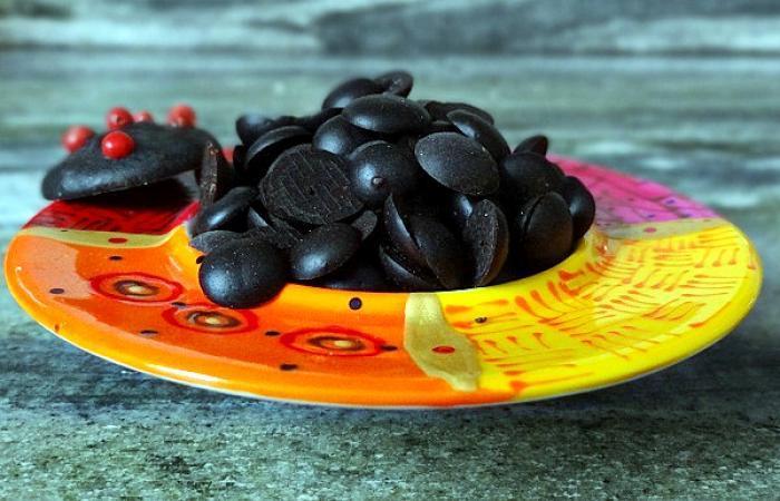 Régime Dukan (recette minceur) : Chocolat ! (nappage, fourrage, pépites, palets...) #dukan https://www.proteinaute.com/recette-chocolat-nappage-fourrage-pepites-palets-6997.html