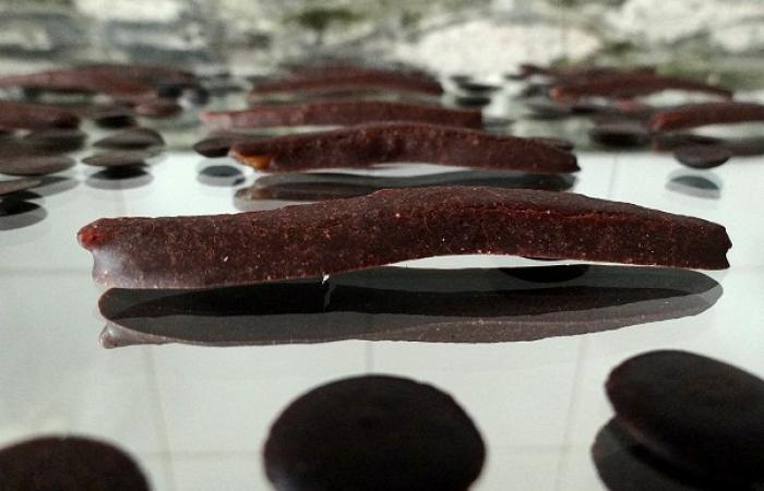 Régime Dukan (recette minceur) : Orangettes au chocolat #dukan https://www.proteinaute.com/recette-orangettes-au-chocolat-7098.html