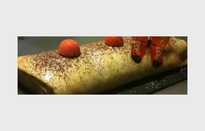 R�gime Dukan (recette minceur) : Roul� divin fraise-rhubarbe #dukan https://www.proteinaute.com/recette-roule-divin-fraise-rhubarbe-7217.html