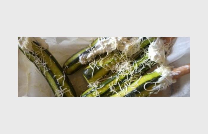 R�gime Dukan (recette minceur) : Hot dog de courgettes #dukan https://www.proteinaute.com/recette-hot-dog-de-courgettes-7407.html