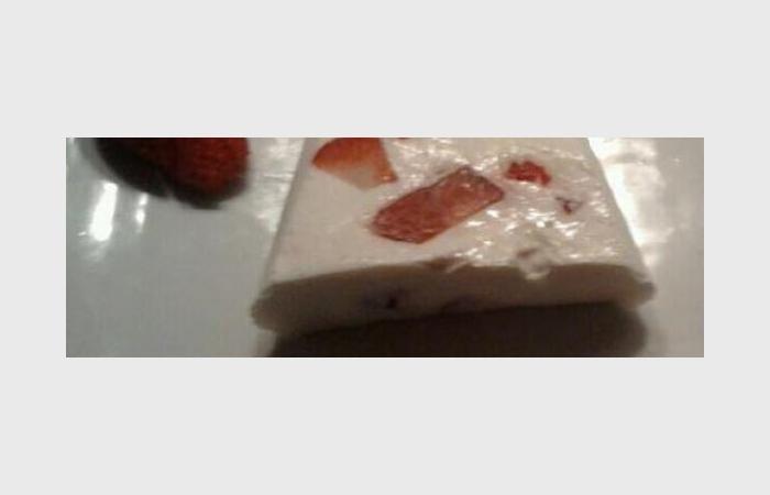 R�gime Dukan (recette minceur) : Cheese fraises 0% #dukan https://www.proteinaute.com/recette-cheese-fraises-0-7585.html
