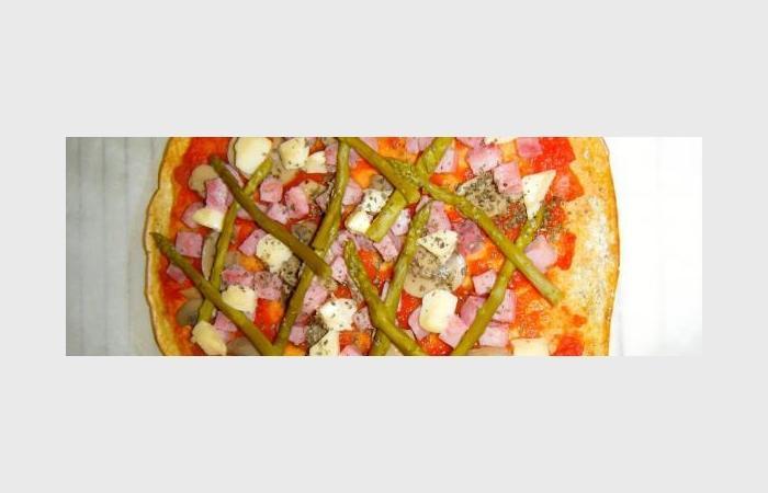 R�gime Dukan (recette minceur) : Pizza printani�re et sa p�te au thym #dukan https://www.proteinaute.com/recette-pizza-printaniere-et-sa-pate-au-thym-7822.html