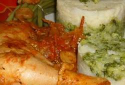 Recette Dukan : Cuisse de poulet tomate paprika et son écrasé de légumes 