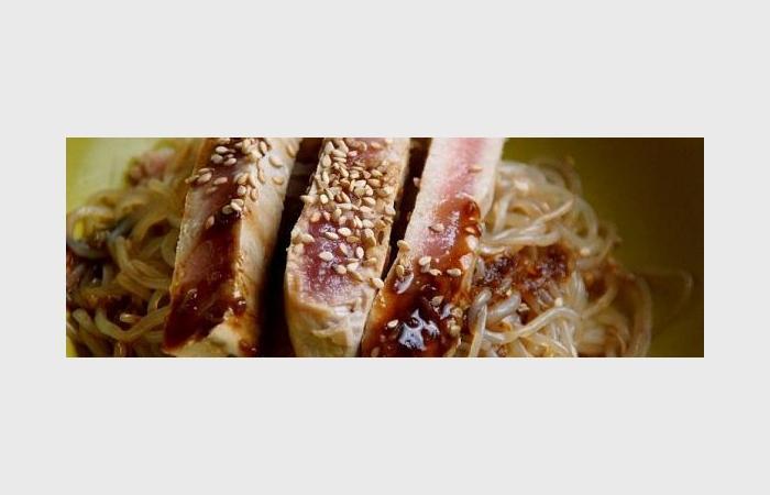 Régime Dukan (recette minceur) : Thon rouge mi cuit à la japonaise (sésame et sauce yakitori) #dukan https://www.proteinaute.com/recette-thon-rouge-mi-cuit-a-la-japonaise-sesame-et-sauce-yakitori-7983.html