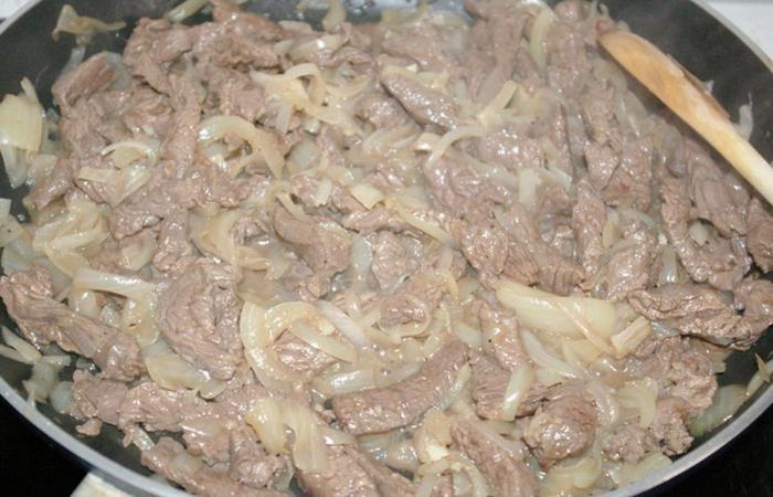 Régime Dukan (recette minceur) : Boeuf aux oignons à la chinoise #dukan https://www.proteinaute.com/recette-boeuf-aux-oignons-a-la-chinoise-815.html