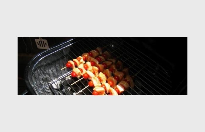 Rgime Dukan (recette minceur) : Brochette poulet-tomate cerise #dukan https://www.proteinaute.com/recette-brochette-poulet-tomate-cerise-8223.html