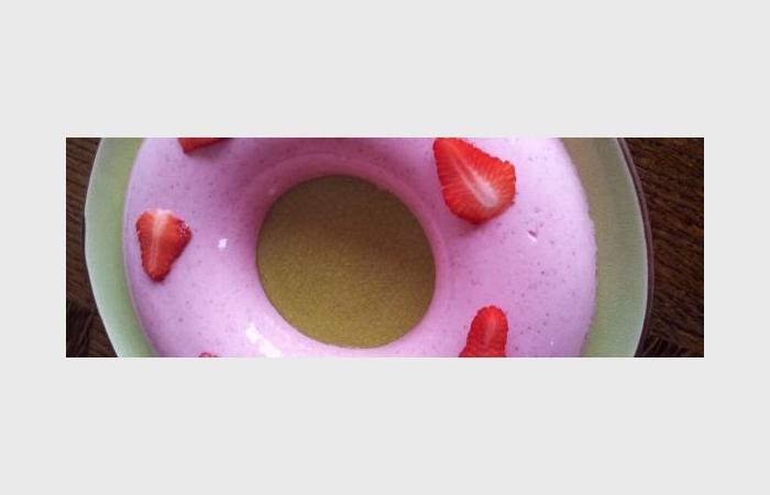 Régime Dukan (recette minceur) : Bavarois aux fraises express #dukan https://www.proteinaute.com/recette-bavarois-aux-fraises-express-8278.html