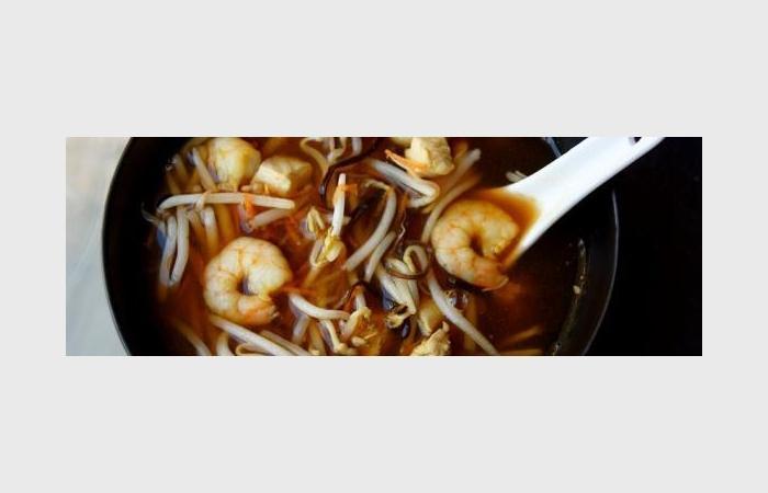Rgime Dukan (recette minceur) : Soupe ying yang (aux pousses de soja) #dukan https://www.proteinaute.com/recette-soupe-ying-yang-aux-pousses-de-soja-8379.html